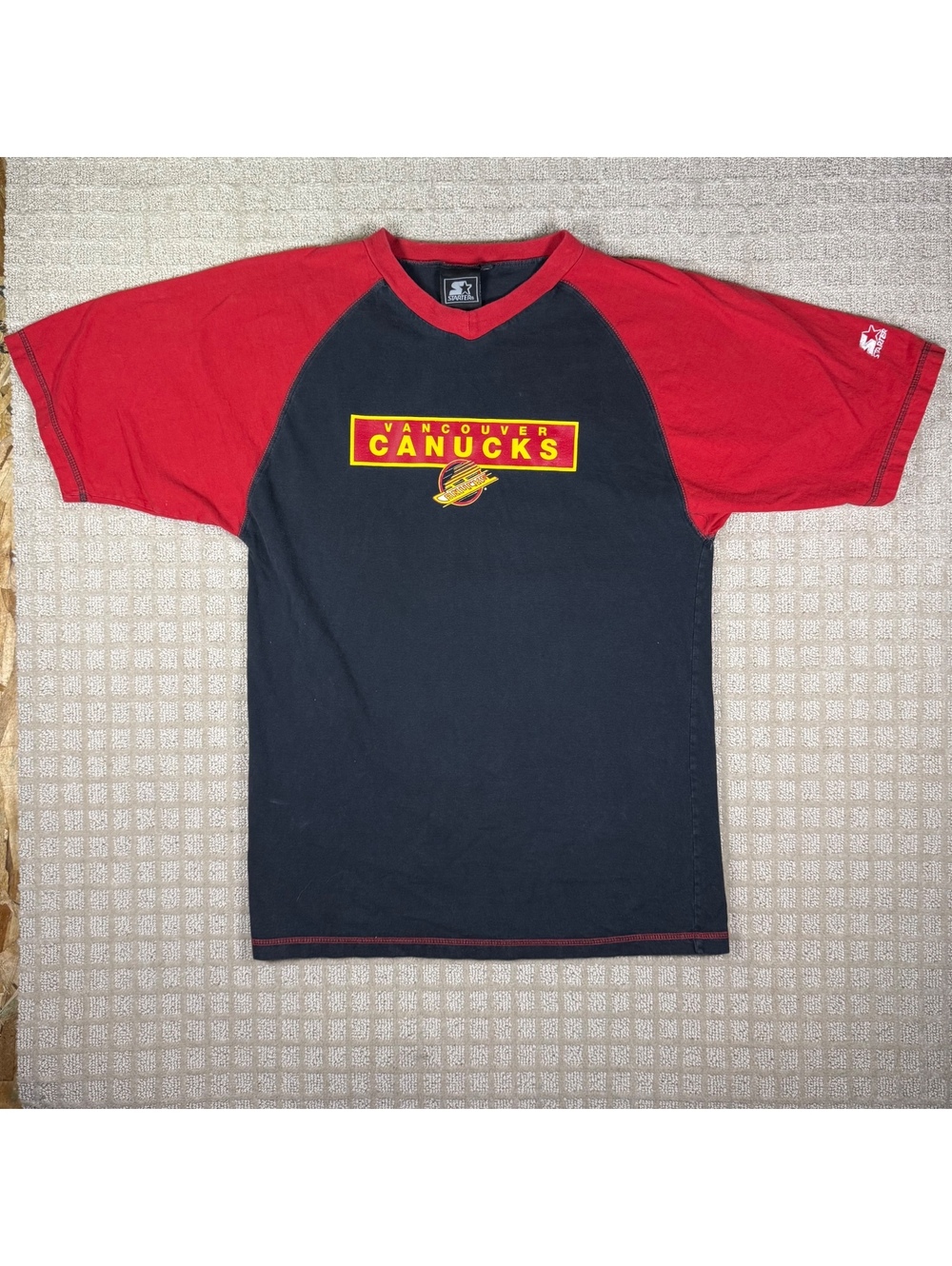 Vancouver Canucks Starter Flying Skate T-Shirt S
